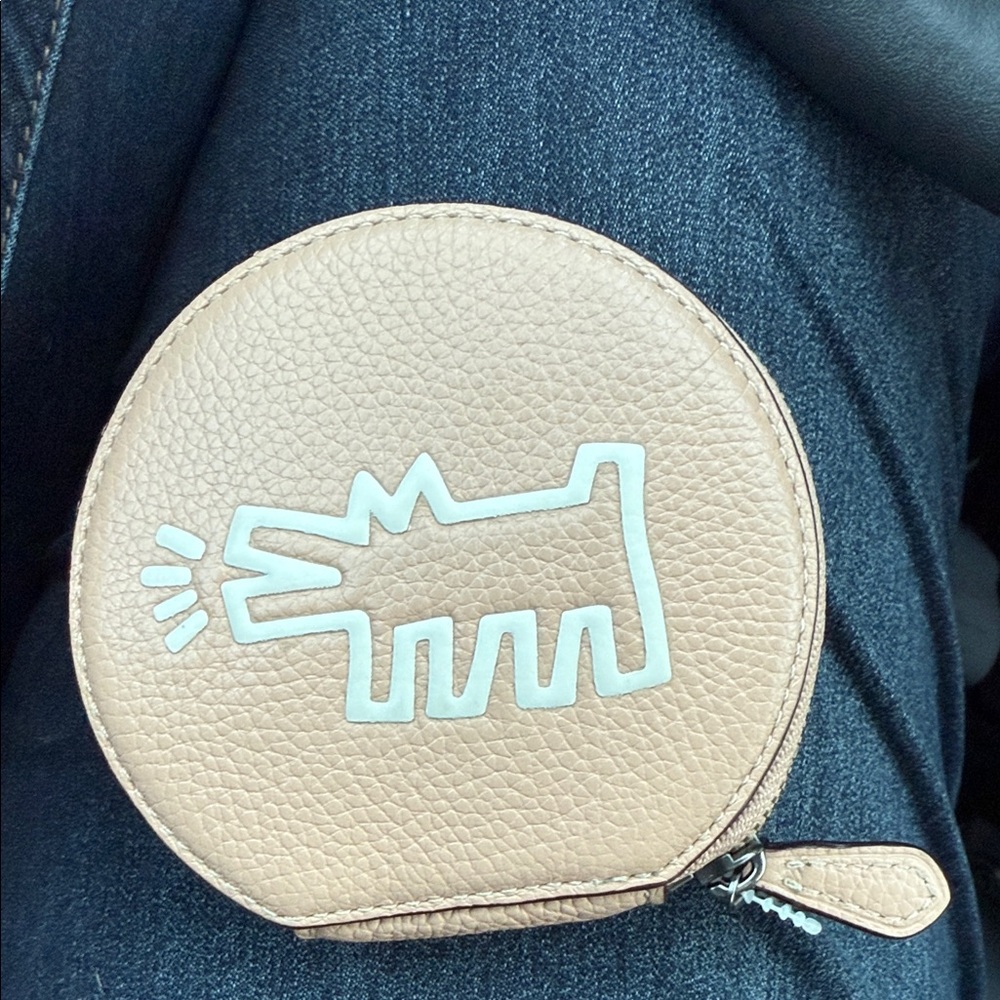 NEW COACH X KEITH HARING BARKING DOG LEATHER ROUND CARD COIN CASE 87215